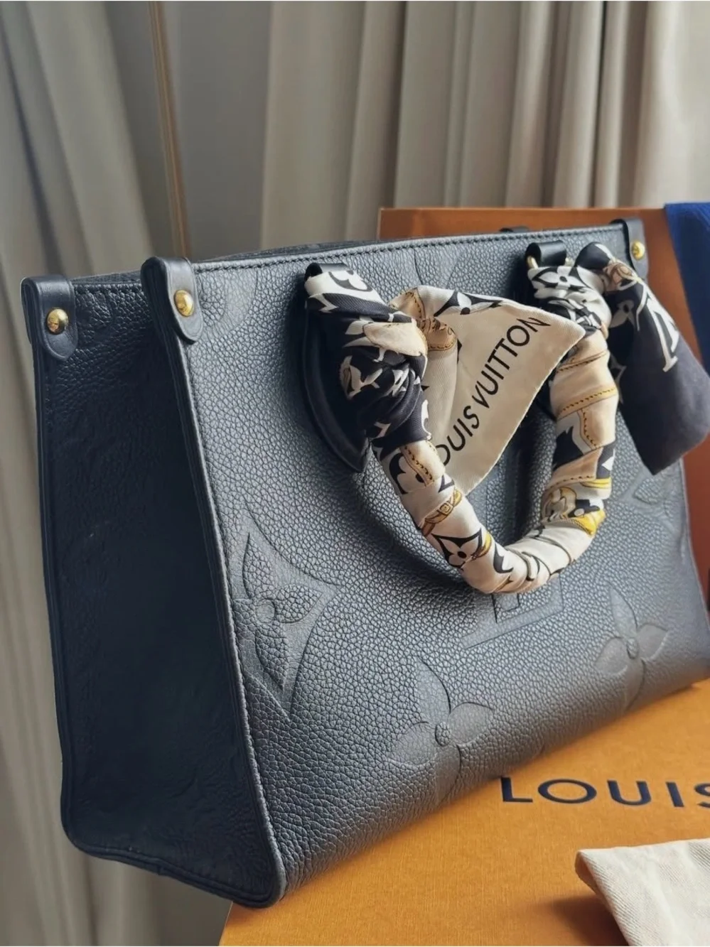 Louis Vuitton OnTheGo Tote Monogram Empreinte Giant PM